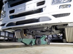 Pojazdný dielenský zdvihák Compac 10T-C (2)