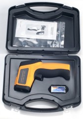 Infračervený laserový bezdotykový teplomer IRT-700 (4)